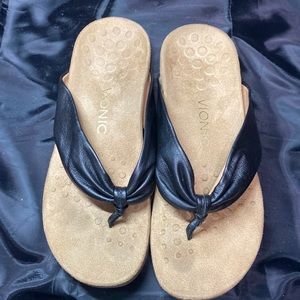 Vionic Black Leather with suede